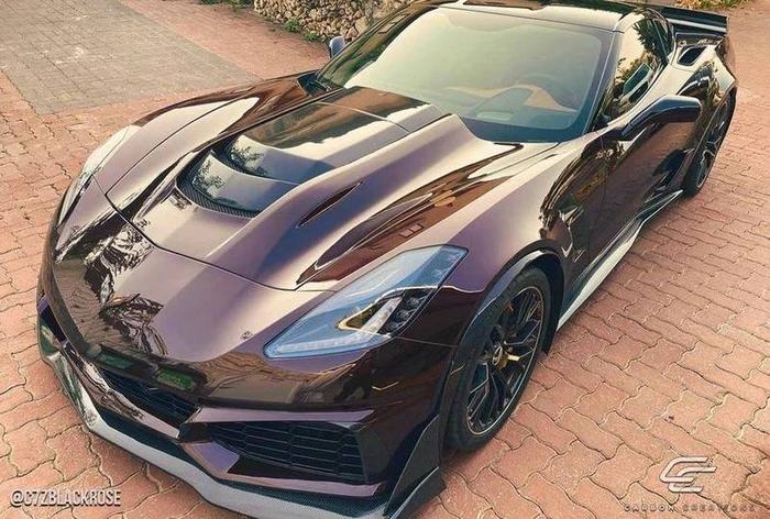 2014-2019 Chevrolet Corvette C7 ZR1 Look Hood, Carbon Fiber - view 3