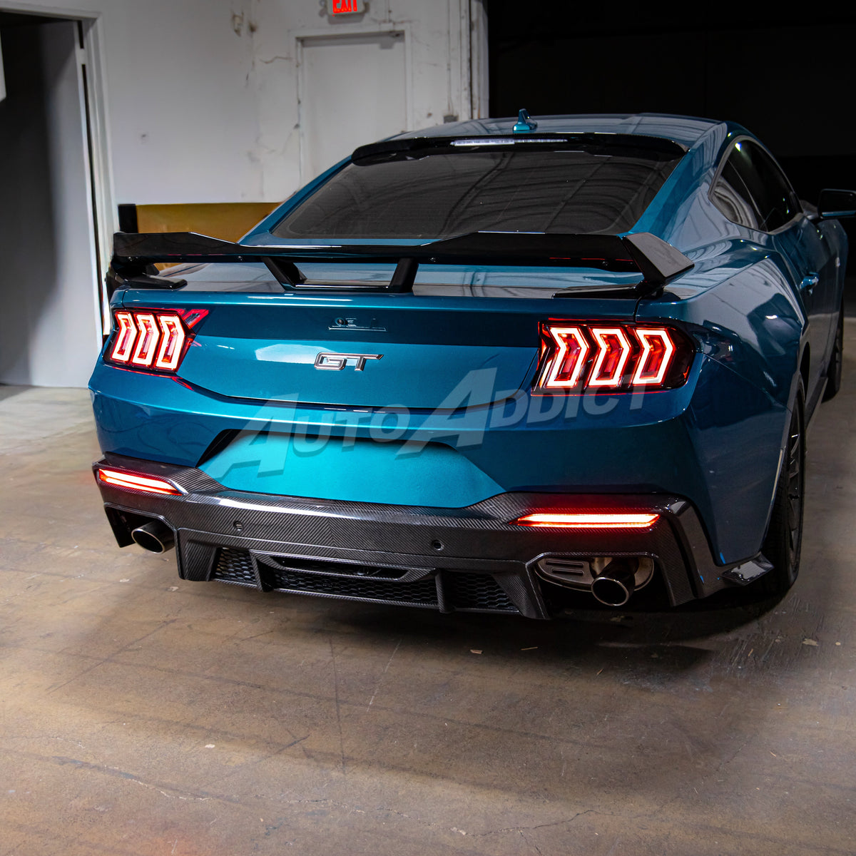 2024–2026 Mustang S650 Heritage SC™ V-Shaped Dry Gloss Carbon Fiber Rear Diffuser Rectangular-Exit Quad Tips